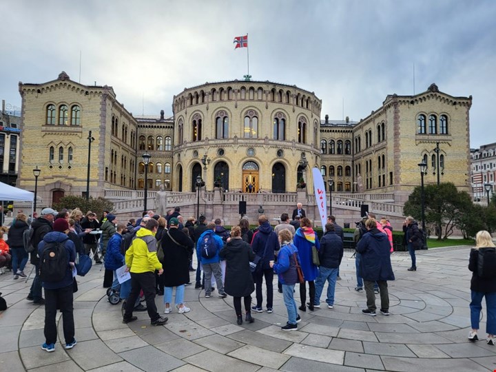 Aksjon foran Stortinget